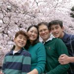 family photos in tokyo park family photoshoot tokyo park tokyo park family photography